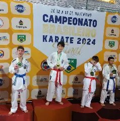 Atleta de Brusque conquista medalha de prata no Brasileiro de Karatê - 2