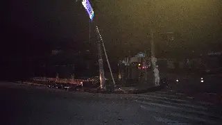 (URGENTE) Caminhão derruba poste e deixa 12 mil sem luz em Brusque  - 7