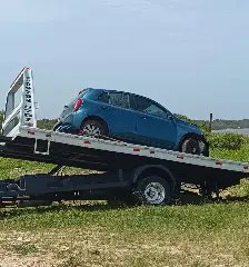 Carro carregado com 250 kg de maconha cai em lagoa durante perseguição policial - 1