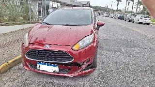 Homem fica ferido em acidente envolvendo três veículos no Maluche - 3