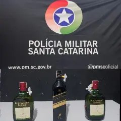 Homem é preso após tentar furtar whiskys avaliados em mais de R$ 600  - 1