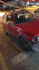 Veículo tenta cruzar via e é atingido por motocicleta - 1