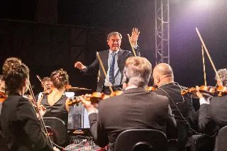 Camerata Florianópolis encanta o público com a magia do Natal no Pavilhão da Fenarreco - 3