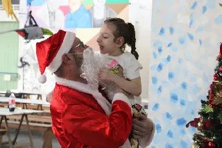 Chegada do Papai Noel marca encerramento de 2024 da Apae de Brusque - 2