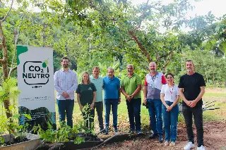 Plantio de 100 mudas de árvores compensa emissões de carbono da Fenarreco 2024 - 4