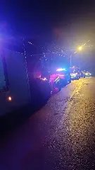 Mulher morre e outra fica ferida após carro cair em ribeirão em Ilhota - 1