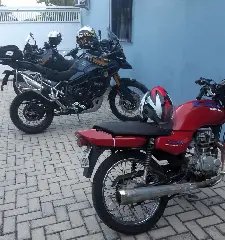 Homem é preso com motocicleta com placa falsa depois de fugir da abordagem - 1