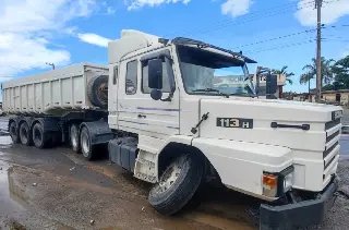 Jovem de 22 anos morre em acidente entre carro e caminhão - 1