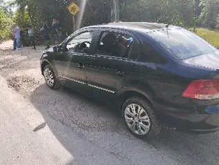 Engavetamento envolvendo quatro veículos deixa uma pessoa ferida - 2
