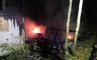 Incêndio de grandes proporções destrói residência de jovem casal - 2