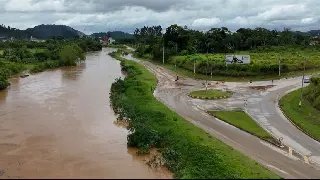 (ÁUDIO) Número de ocorrências relacionadas à chuva passa de 100 em Brusque - 7