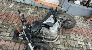 (VÍDEO) Acidente entre motocicleta e carro deixa um ferido no Azambuja - 2