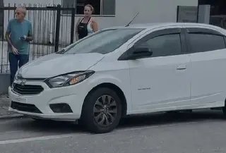 (VÍDEO) Acidente entre motocicleta e carro deixa um ferido no Azambuja - 1
