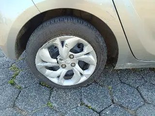 Acidente envolvendo carro e moto deixa idoso gravemente ferido - 2