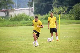Brusque realiza último treino antes do jogo contra o Joinville - 2