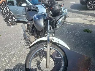 Motociclista fica ferido em colisão com carro no Maluche  - 1