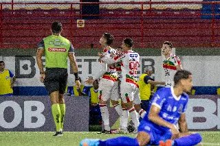 Quadricolor vence o Caravaggio e reage no Catarinense - 1