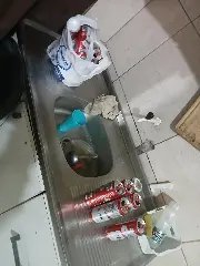 Pai embriagado abandona filho em lanchonete e casa é encontrada em situação deplorável - 1