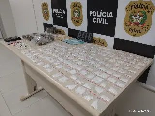 Polícia Civil prende mãe e filho traficantes - 2