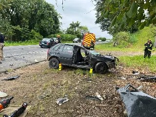 Três pessoas morrem e uma fica gravemente ferida em acidente na BR-470 - 1