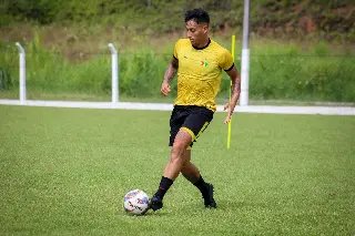De olho no Figueirense, elenco do Quadricolor inicia preparação - 2