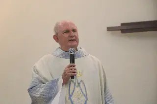 Fiéis lotam igreja para celebrar os 50 anos da Comunidade Nossa Senhora de Lourdes - 3