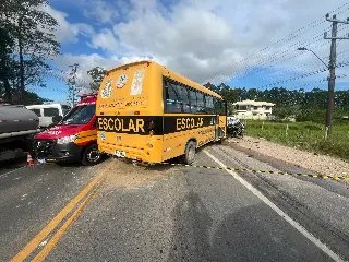 Motorista morto em acidente em Tijucas estava sem cinto de segurança, dizem bombeiros - 3