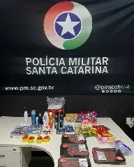 Casal é preso após furtar supermercado escondendo produtos em carrinho de bebê - 1
