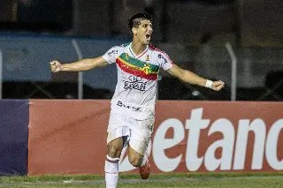 (VÍDEO) Brusque supera gramado ruim, derrota o Trem e avança na Copa do Brasil - 1