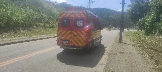 Ciclista tem ferimentos na cabeça após acidente em Brusque - 1