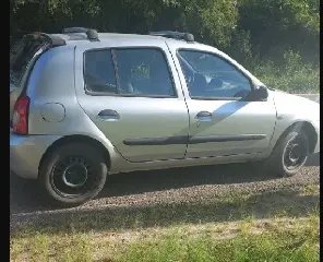 Carro colide na traseira de outro na rodovia Ivo Silveira - 1