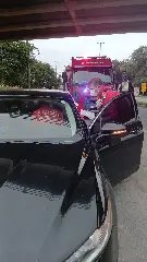 Mulher dá à luz dentro de carro e é socorrida pelos bombeiros - 1