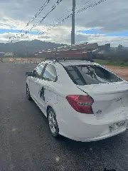 Idoso sem CNH fica ferido após bater moto em carro na Antônio Heil - 1