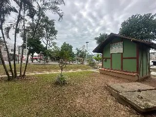 Praça no Centro recebe trabalhos de revitalização - 3