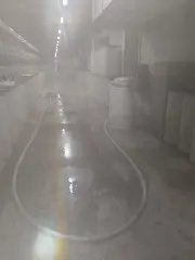 Bombeiros e brigadistas combatem fumaça em dutos subterrâneos de empresa - 3