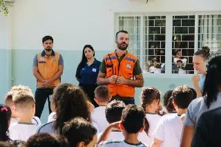 Simulação de incêndio é realizada na Escola Vendelino Wiemes - 1