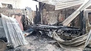 Galpão e maquinários são destruídos em incêndio de grandes proporções - 2
