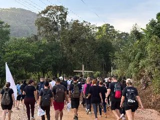 Mais de 350 fiéis participaram da peregrinação ao Santuário de Santa Paulina - 4