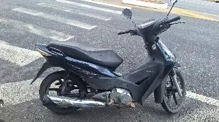 Mulher fica ferida em colisão entre carro e moto no Centro II - 2