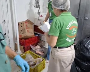 Açougue é interditado e uma tonelada é apreendida em SC - 1
