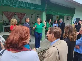 Educadores de Portugal, Espanha e Colômbia conhecem projeto escolar em Brusque - 2