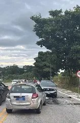 Colisão frontal entre dois veículos é registrada na Beira-Rio - 1