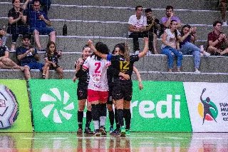 Barateiro estreia com vitória na Liga Feminina de Futsal - 1