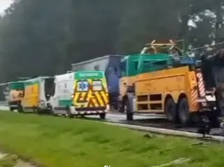 (VÍDEO) Motorista brusquense fica gravemente ferido em acidente no Paraná - 1