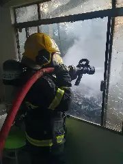 Homem é encontrado carbonizado após incêndio em residência - 1