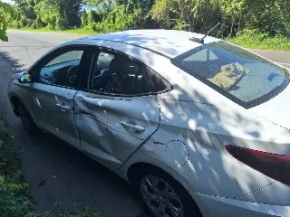 Dois carros de Brusque se envolvem em engavetamento na rodovia de acesso à Penha - 2