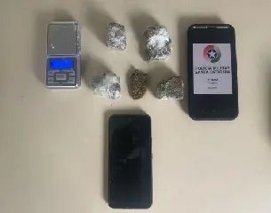 Carro furtado e drogas são apreendidos, crimes são evitados pela PM - 1