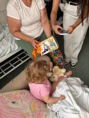UNIFEBE leva carinho e cultura a hospitais com doação de brinquedos e livros - 2