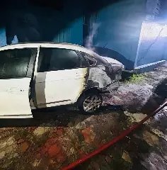 Homem é preso após incendiar carro e atacar casa do ex-sogro - 1