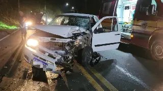 Jovem morre em grave acidente entre carro e moto - 1